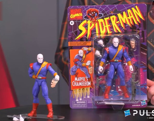 マーベルレジェンド　カメレオン Amazon.com: Marvel Legends Series Marvel's Chameleon, Retro Comics